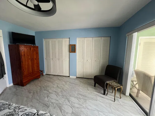 Residence photo 17