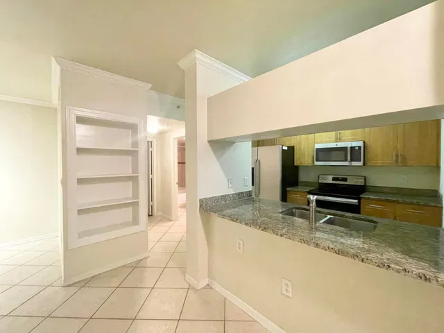 Unit 107 photo 2