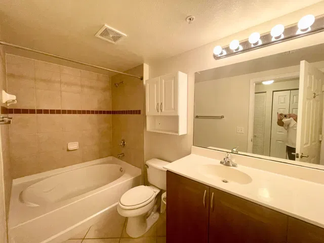 Unit 107 photo 15