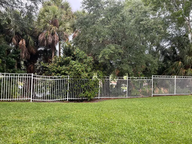 Unit 107 photo 16