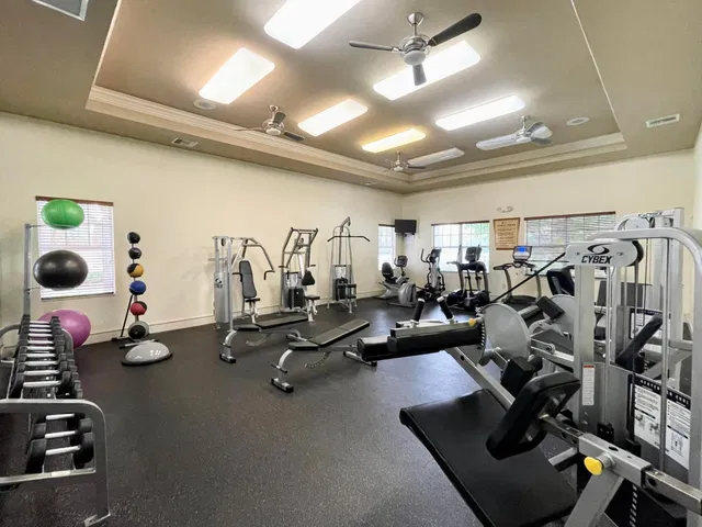 Unit 107 photo 31