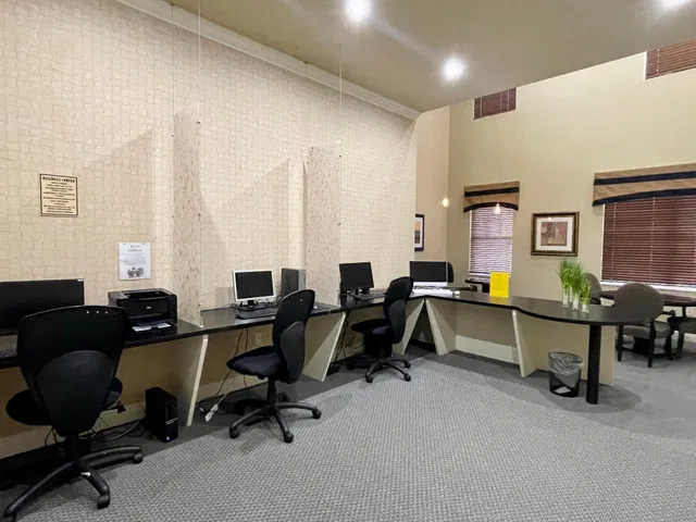 Unit 107 photo 36