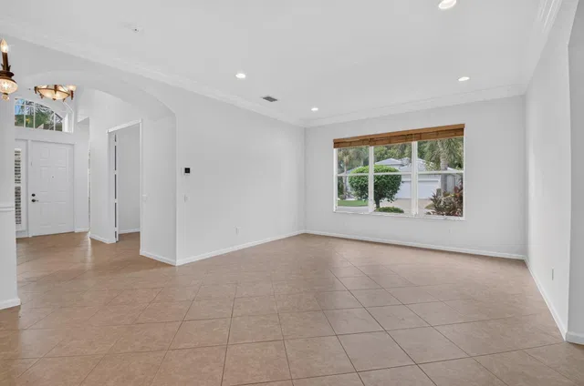 Residence photo 2