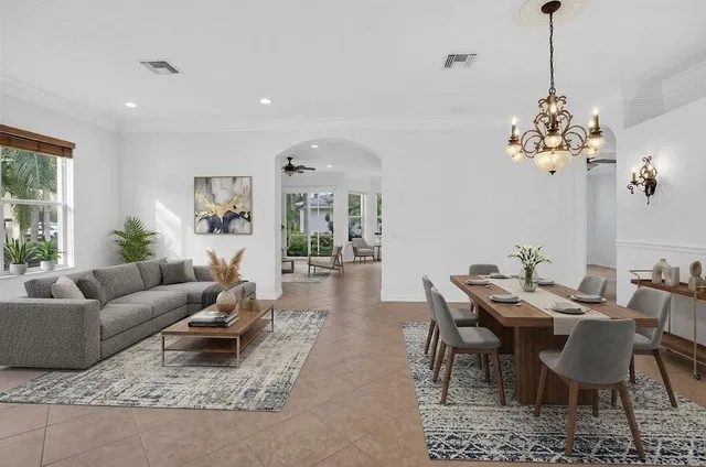 Residence photo 4