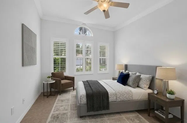 Residence photo 20