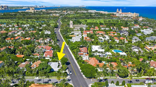 In-Town Palm Beach Residence photo 4