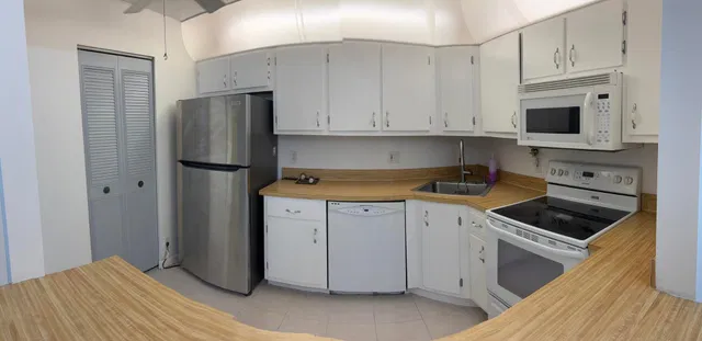 Unit C2 photo 6