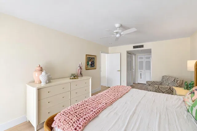 South Palm Beach Unit L402 photo 16