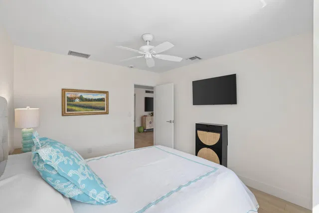 South Palm Beach Unit L402 photo 20