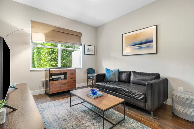 Residence photo 19