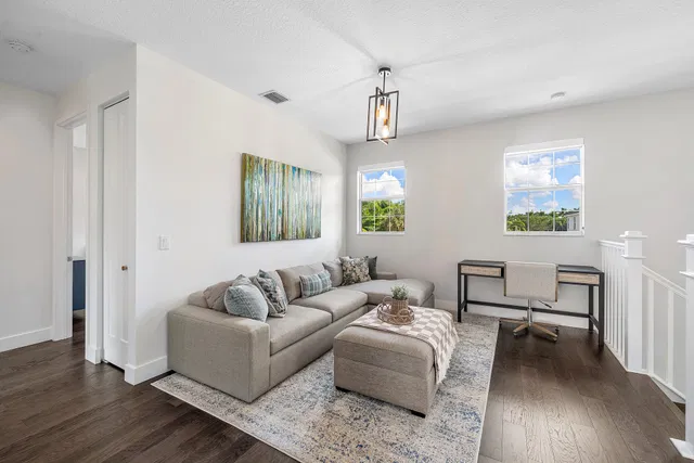 Residence photo 23