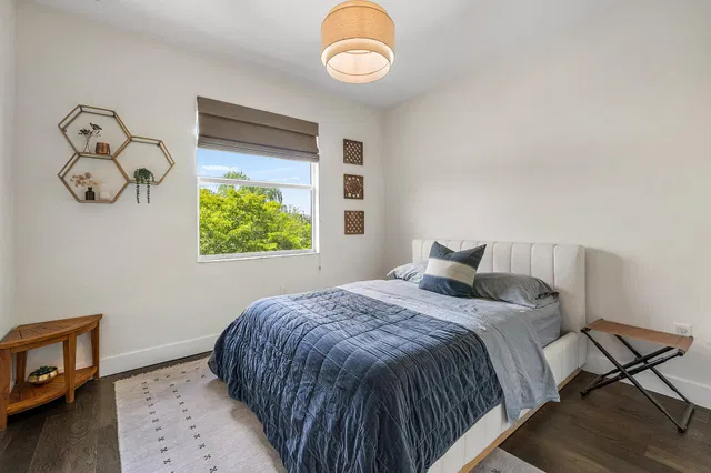 Residence photo 33