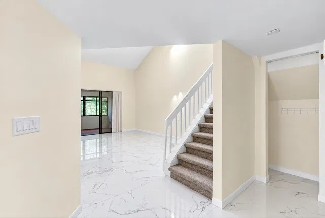 Residence photo 8