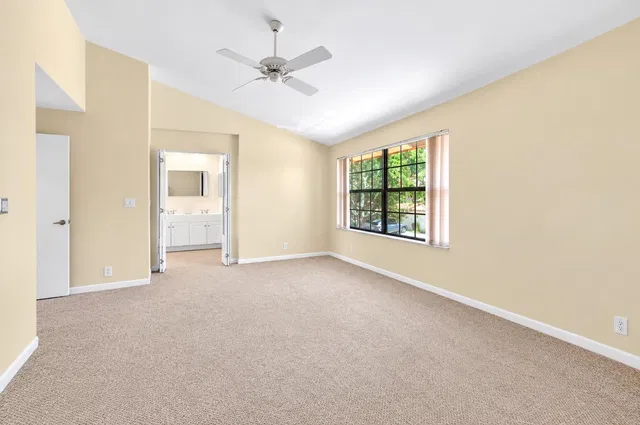 Residence photo 37
