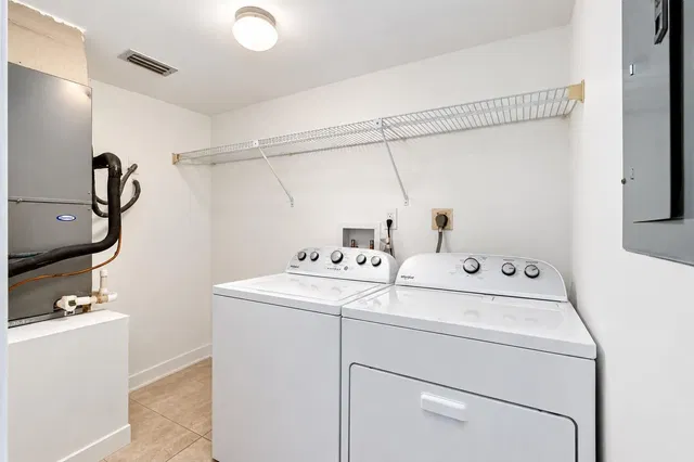 Residence photo 51