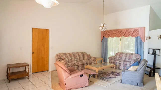 Residence photo 14