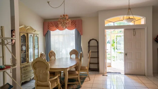 Residence photo 18