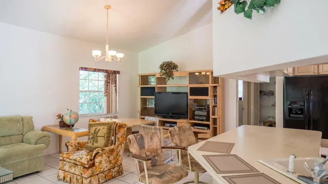 Residence photo 24