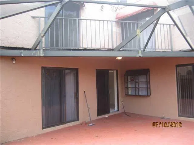 Residence photo 2