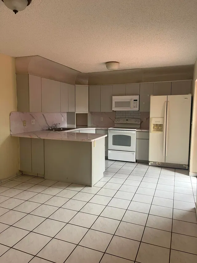 Residence photo 5
