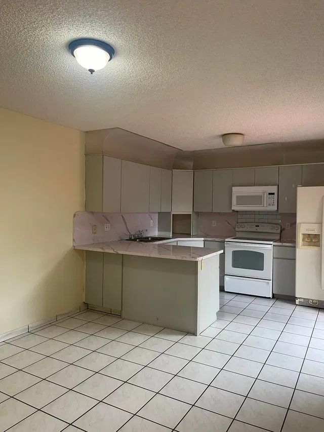 Residence photo 6