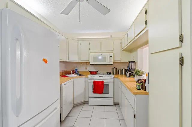 Residence photo 6