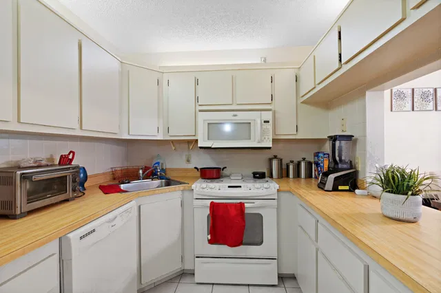 Residence photo 7