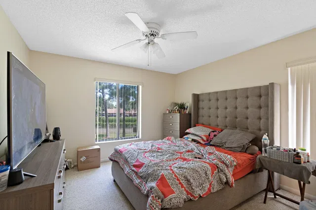 Residence photo 8
