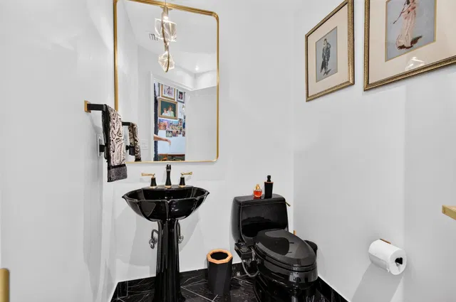 Residence photo 26