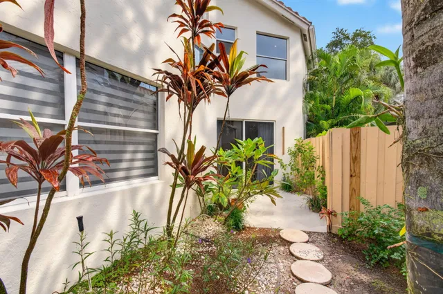 Residence photo 57
