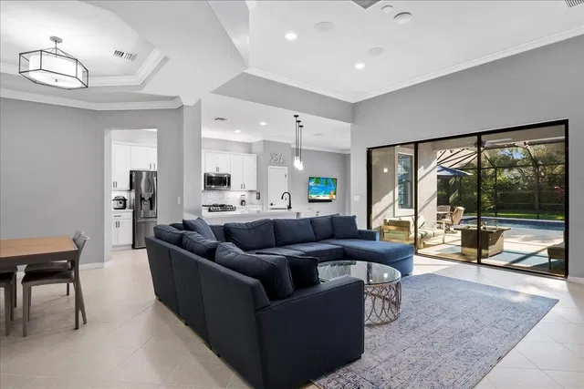Residence photo 4