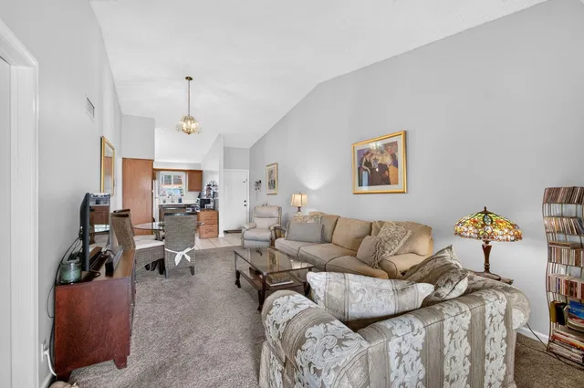 Unit 208 photo 3