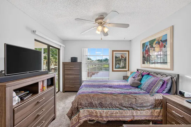 Unit 208 photo 18