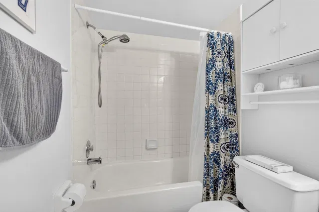 Unit 208 photo 36