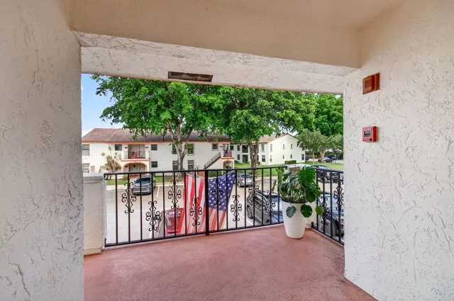 Unit 208 photo 46