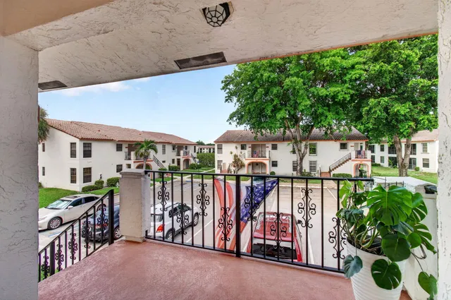 Unit 208 photo 47