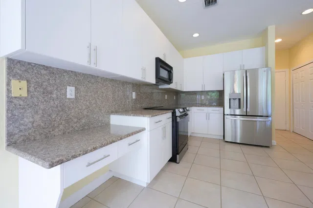 Residence photo 14