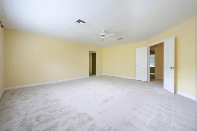 Residence photo 17