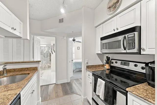 Residence photo 8