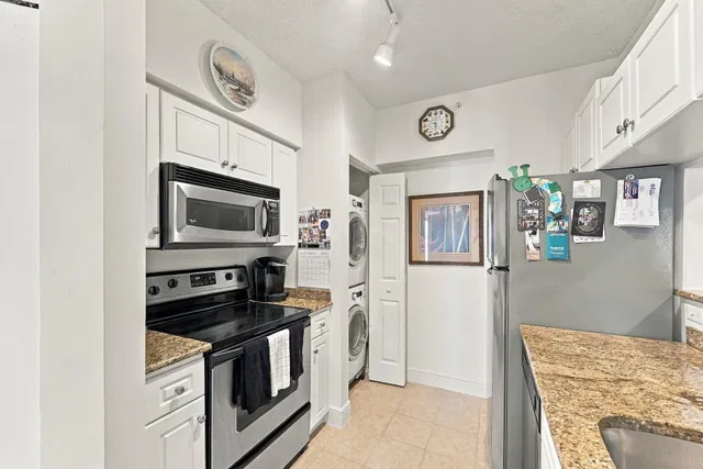 Residence photo 9