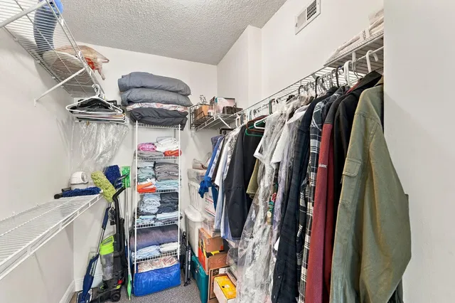 Residence photo 14