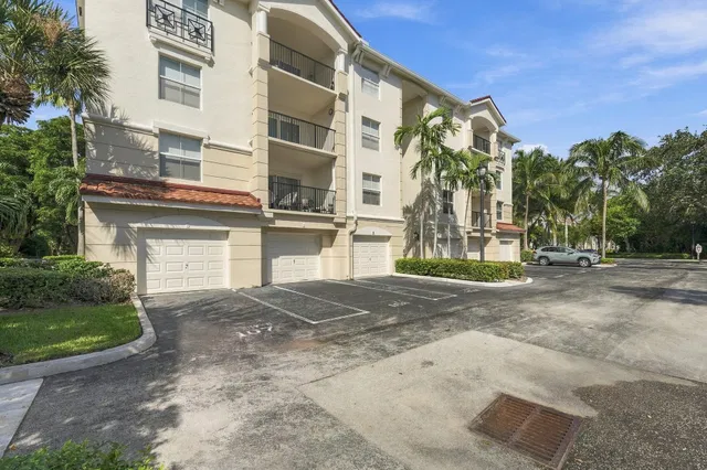 Residence photo 32
