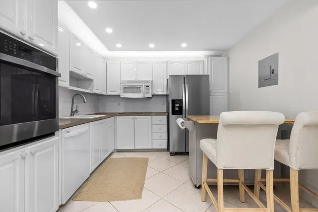 South Palm Beach Unit 7160 photo 6
