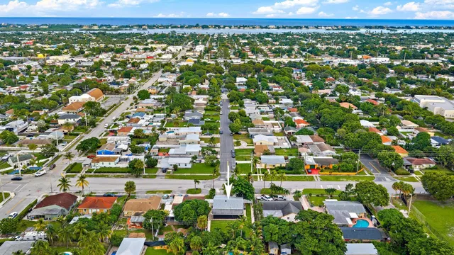 West Palm Beach Residence photo 36
