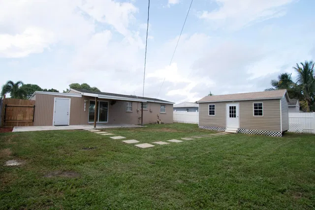 Residence photo 17