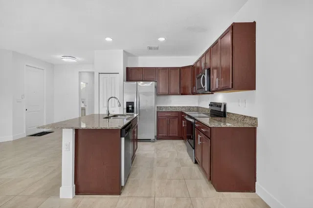Residence photo 7