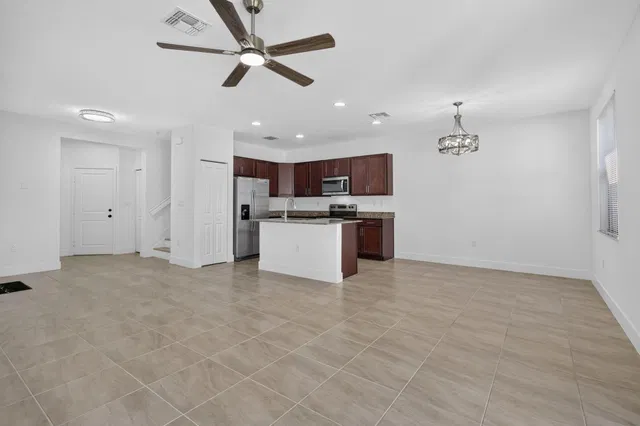 Residence photo 10