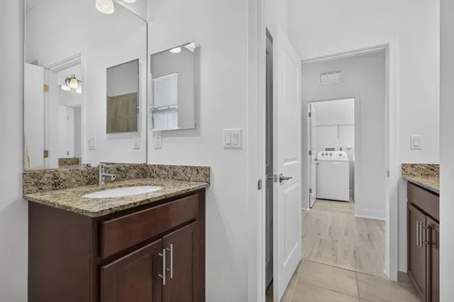 Residence photo 18