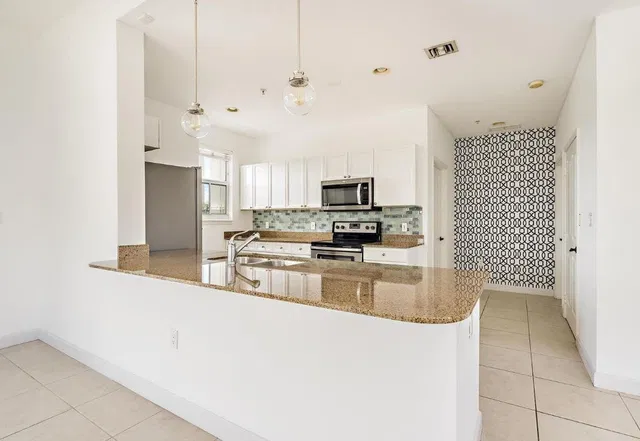 Flagler Landing Unit 306 photo 15