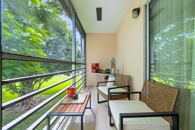  Residence photo 18